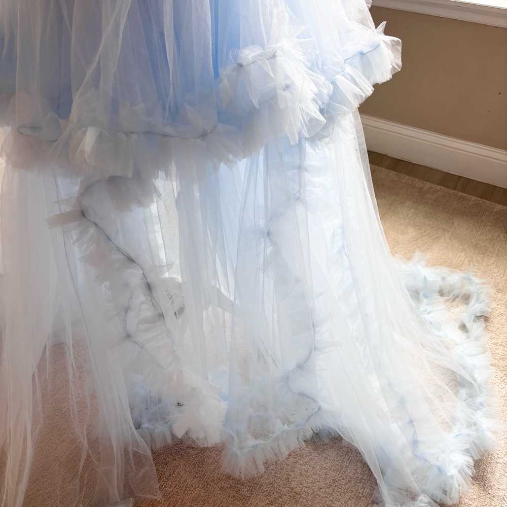 NEW Tulle Maternity Dress for Photoshoot Bridal Robe Light Blue NWOT Size L - Picture 4 of 14